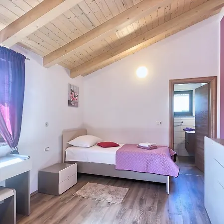 Amber Villa Rojnići