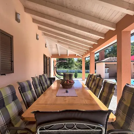 Amber Villa Rojnici