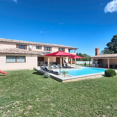 Amber Villa
